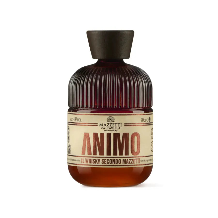 ANIMO · IL WHISKY SECONDO MAZZETTI 酒瓶,白色背景