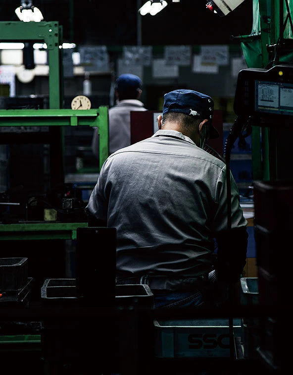 A craftsperson in a Japanese factory, from the BIRDY. official website