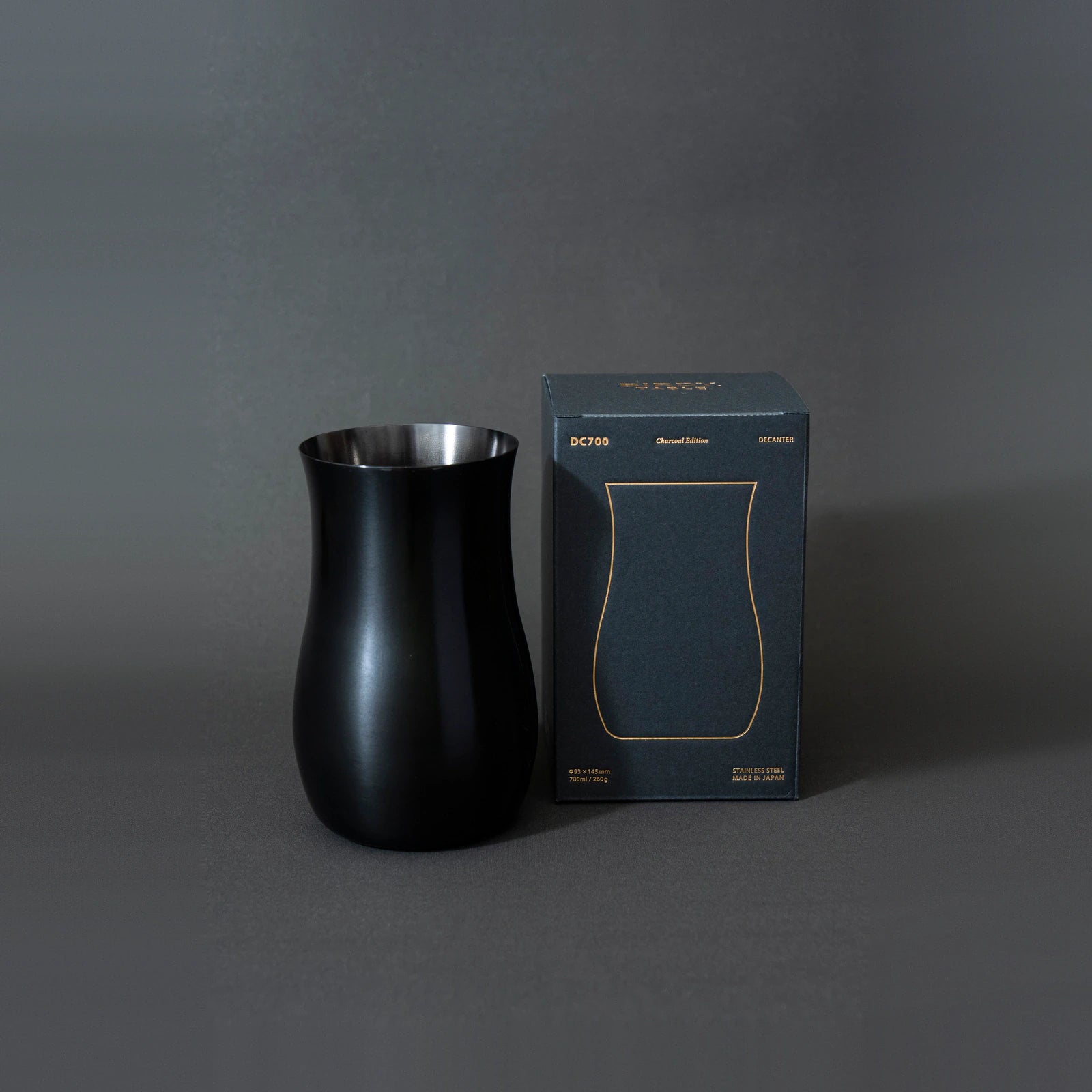 DC700 Charcoal Edition decanter and presentation box